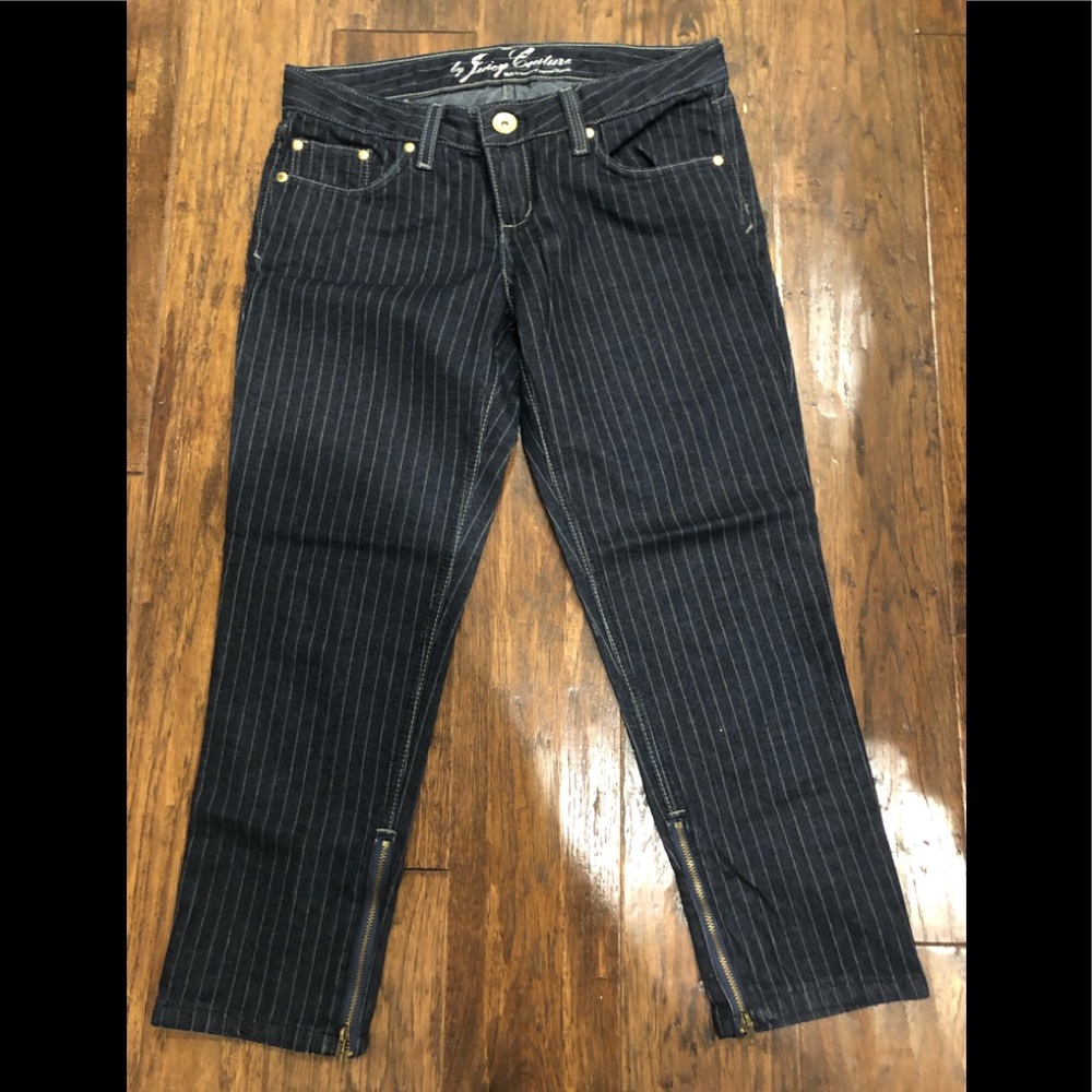 3/4 length jeans with zipper at bottom